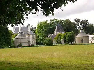 Photographie du château de la Haute-Touche.