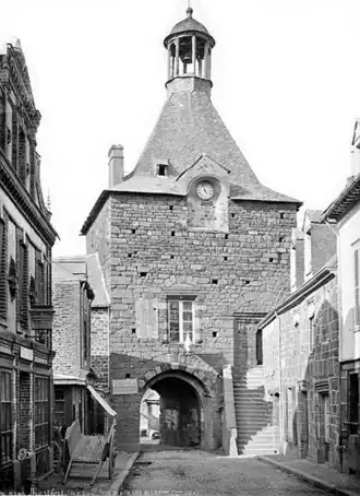 La porte Saint-Nicolas en 1884 par Médéric Mieusement.