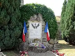 Le monument aux morts.