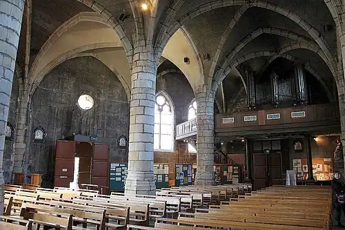 IntérieurLe collatéral nord et le buffet d'orgue.