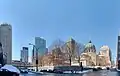 Vue de Montréal, coin des rues Mansfield et De La Gauchetière, avec le 1250 René-Lévesque.