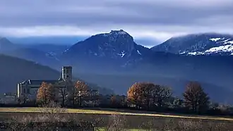 L'église et le château de Montségur.