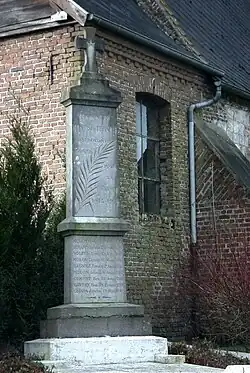 Le monument aux morts.