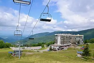 Vue aérienne de la station.