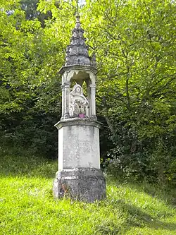 Monument à Notre-Dame-de-Pitié.