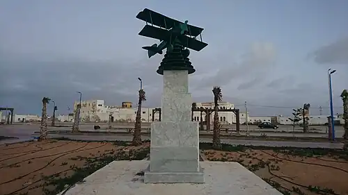 Monument à Tarfaya, escale de l'Aéropostale.