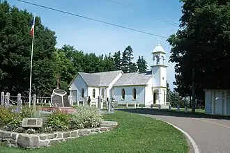 Vestiges d'une église du XIXe&nbsp;siècle au sanctuaire Sainte-Anne-du-Bocage.