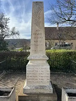 Monument aux morts.