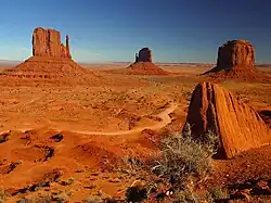Les buttes de grès de Monument Valley.