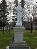 Le monument du père Lafrance.