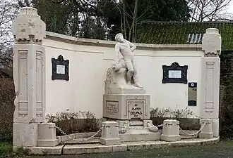 Description de cette image, également commentée ci-après