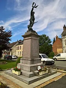 Le Poilu victorieux de Songeons