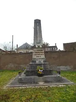 Monument aux morts.