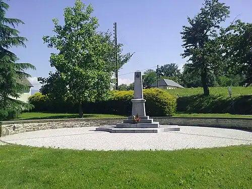Le monument aux morts.