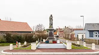 Monument aux morts pour la patrie.
