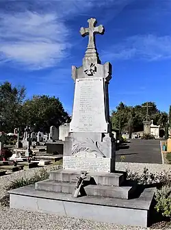 Monument aux morts.