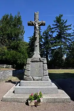 Le monument aux morts.