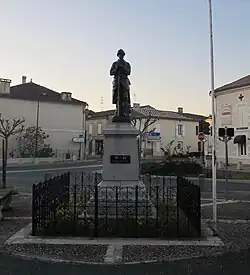 Monument aux morts de Saint-Méard-de-Gurçon