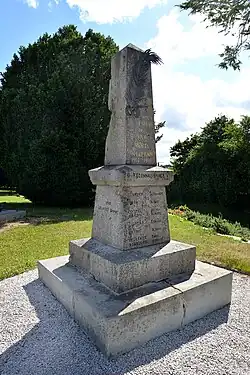 Le monument aux morts.
