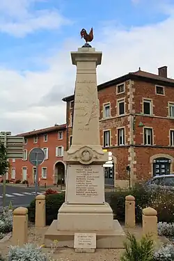 Le monument aux morts.