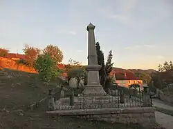 Le monument aux morts.