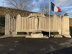 Monument aux morts.