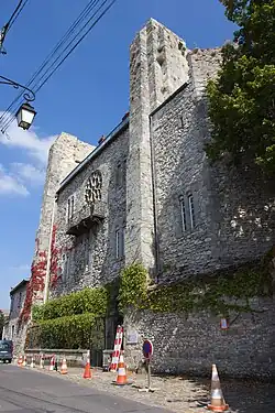 Le donjon du château.