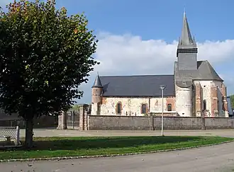 L'église fortifiée.