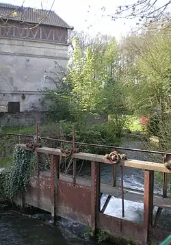 Le moulin à eau du Petit Fitz-James.