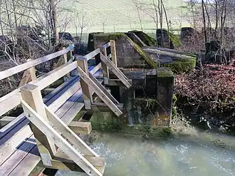 Des obstacles antichars à Begnins au Moulin du Creux...