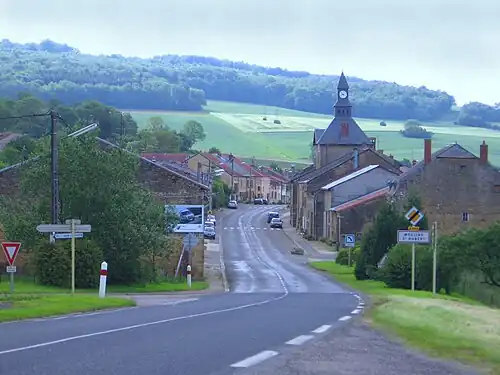 Entrée nord de Moulins-Saint-Hubert.