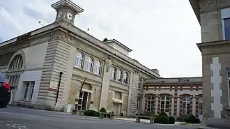 Les bâtiments d'expedition de la rue du Champ de Mars
