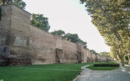 Mur d'Aurélien à Porta Metronia.