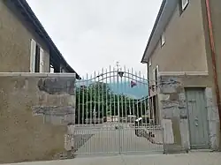 Entrée ouest du musée, qui ouvre sur la cour d'honneur.