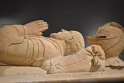 Détail du cénotaphe.