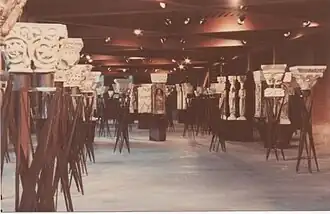 Salle romane du musée des Augustins de Toulouse en 1980, aménagée alors par Pierre Debeaux.