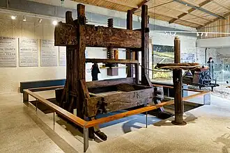 Pressoir en chêne datant du XVIIIe&nbsp;siècle.