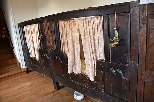 Ensemble de lits-clos.