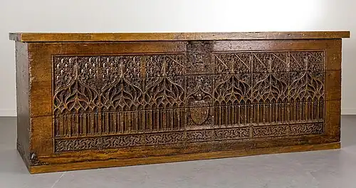 Coffre gothique aux armes de Jean de Bourbon, Le Puy-en-Velay, fin du XVe&nbsp;siècle.