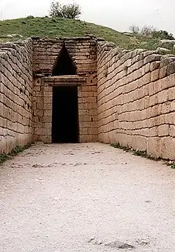 « Trésor d'Atrée » : tombe à coupole.