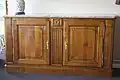 Buffet de style Louis XVI, réplique d'un modèle d'époque