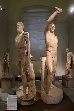 Les Tyrannoctones. Copie romaine d'un groupe réalisé en bronze en 477-476 avant notre ère (musée archéologique de Naples)