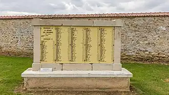 Stèle de l'ossuaire.