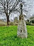 Le menhir christianisé de Kernalec (en Trégunc).