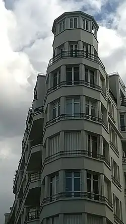 No&nbsp;17 : immeuble de 1930.