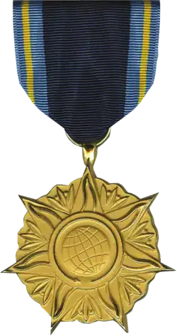 Médaille du service public distingué de la NASA