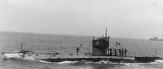 illustration de USS H-9 (SS-152)