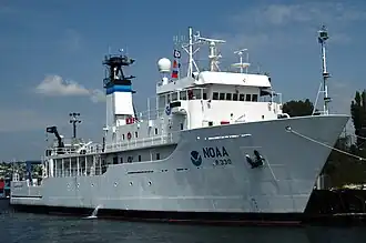 illustration de NOAAS McArthur II (R 330)