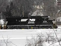 NS #3067 GP40-2 avec sa nouvelle peinture dans la neige à la cour Botford.