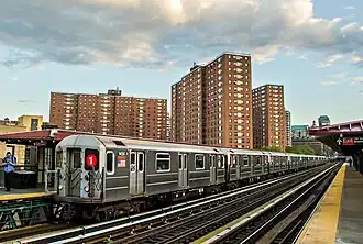 L’unique rame R62. Pris en 2017.